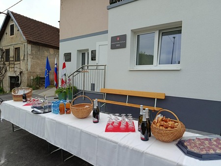 f7d184f3-06b5-4481-8804-8541f8ec8f05